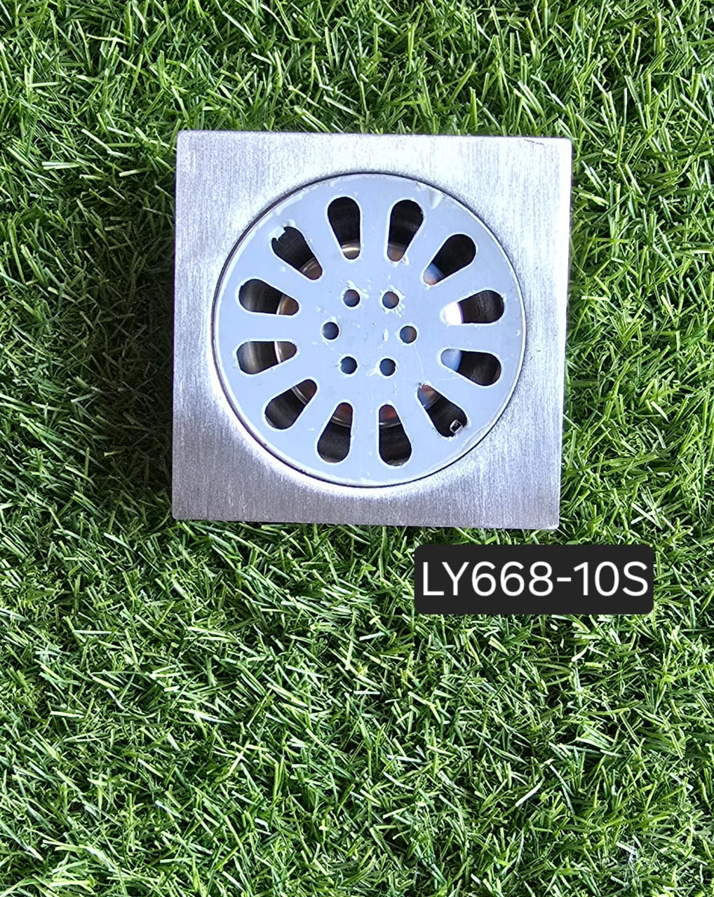 Bonde de sol carrée en acier inoxydable – LY668-10S