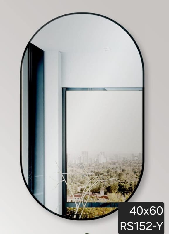 Miroir de salle de bain oblong à cadre noir mat