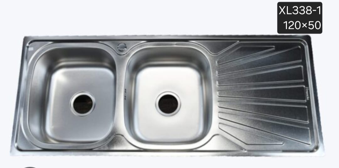 Évier de cuisine double bac avec égouttoir XL338-1 SILVER (Finition Inox Satiné).