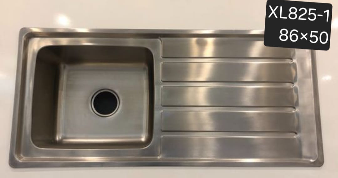 Évier de cuisine monocuve avec égouttoir  SILVER